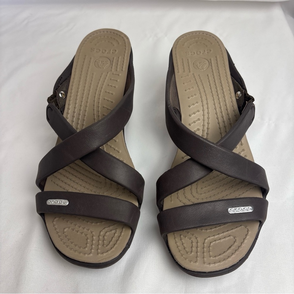 Crocs Sandals Heels Womens 8 Cyprus IV Brown Chunky Slide Slip-On Shoes Comfort - Picture 2 of 11